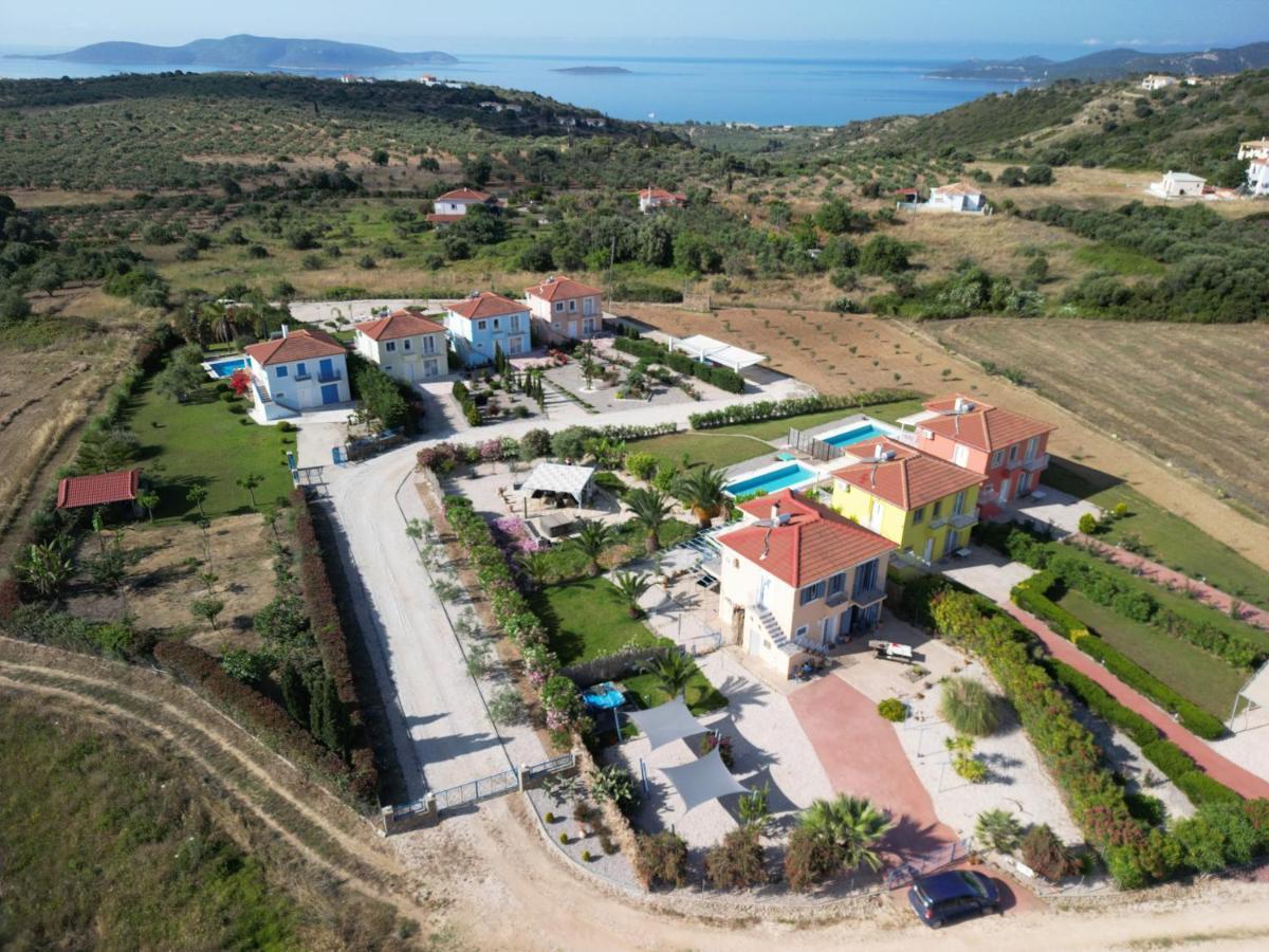 Iridia Resort Villas Foiniki Bagian luar foto