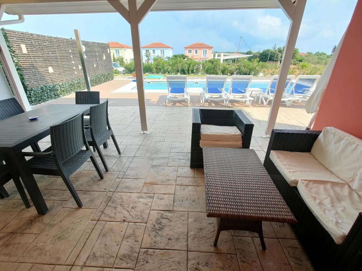 Iridia Resort Villas Foiniki Bagian luar foto